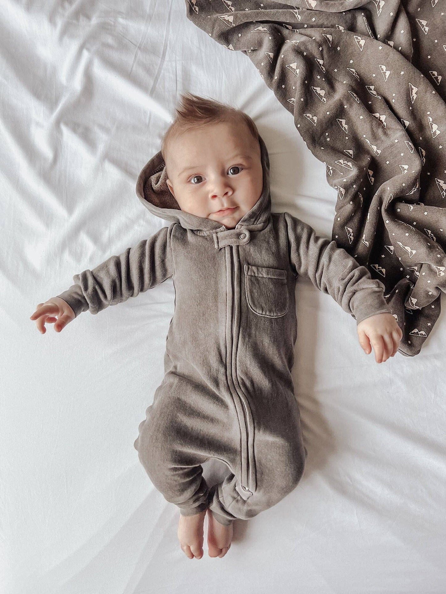 Organic Cozy Zipper Romper in Bark