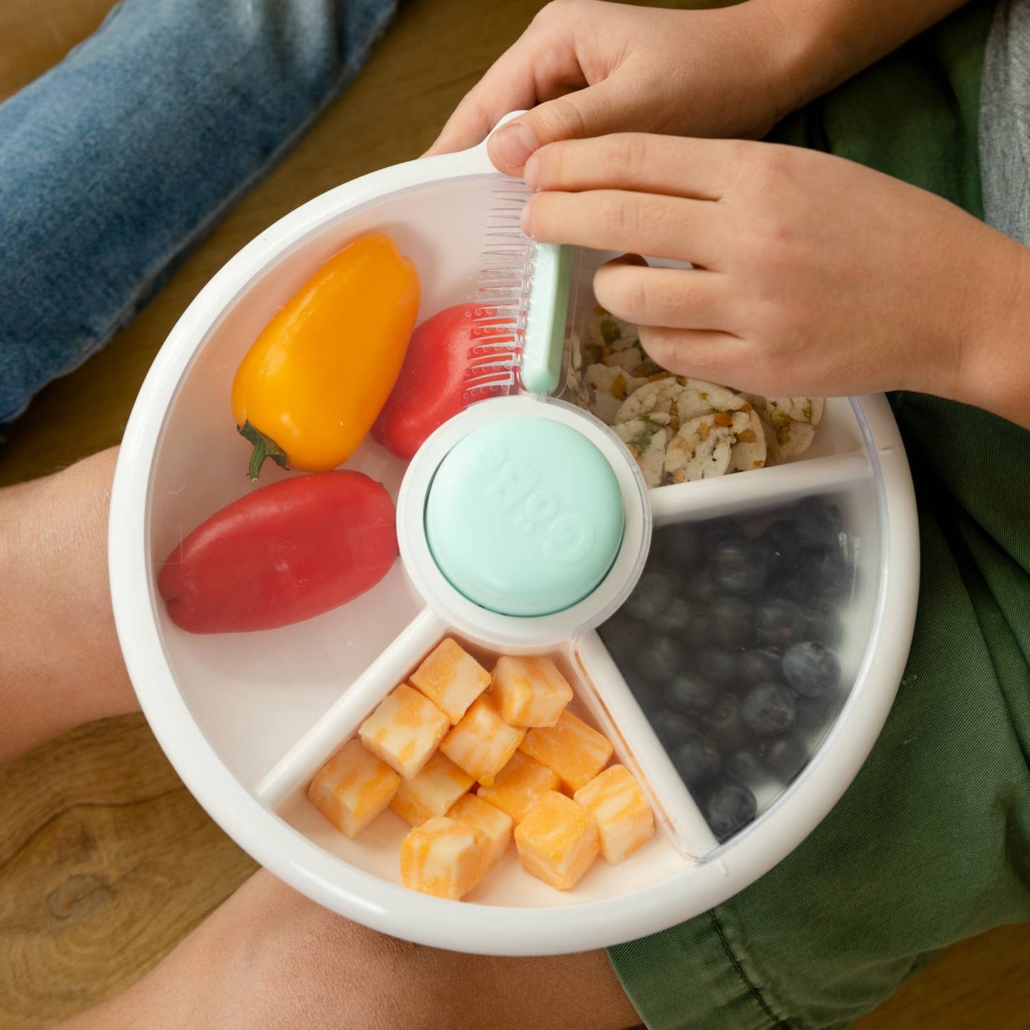 GoBe Kids Large Snack Spinner Slide, Travel Snack Box