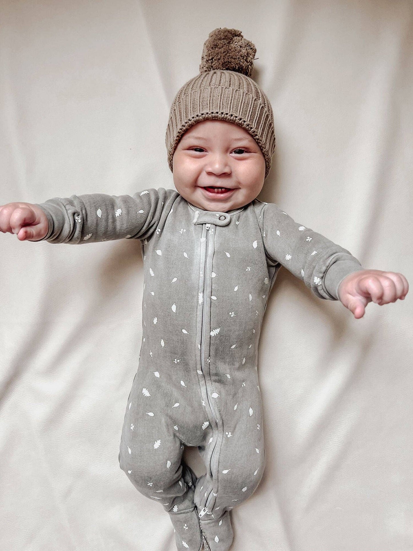 Organic Cozy 2-Way Zipper Footie in Hunter Leaves