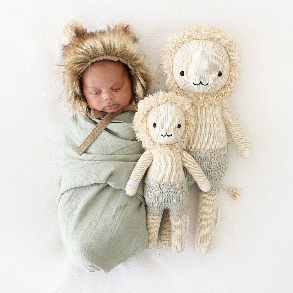 Sawyer the lion, gives 10 meals