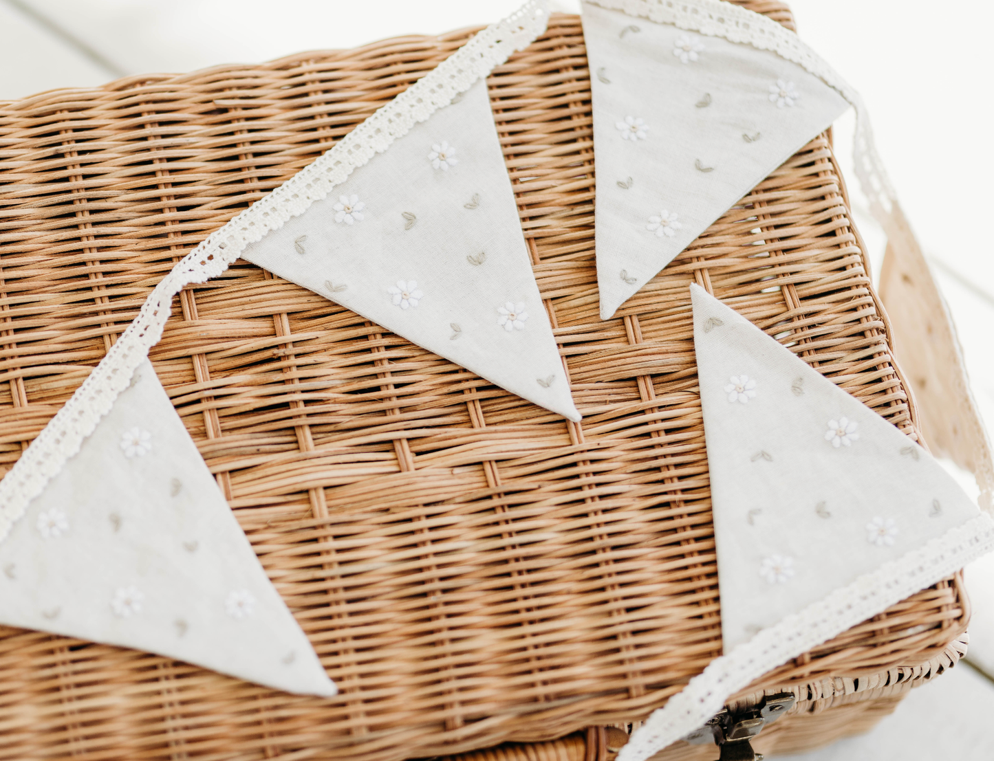 Embroidery Bunting Flag - Daisies