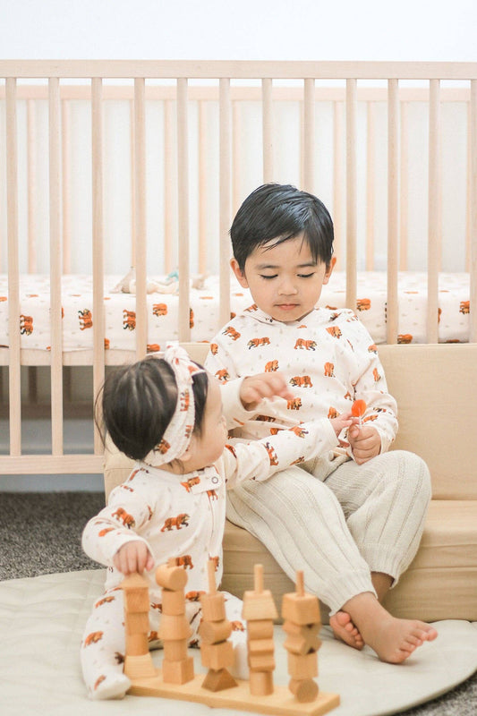 Kids' Organic Raglan Hoodie in Brown Bear