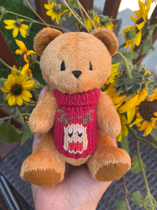 Teddy bear in sweater (assortment)