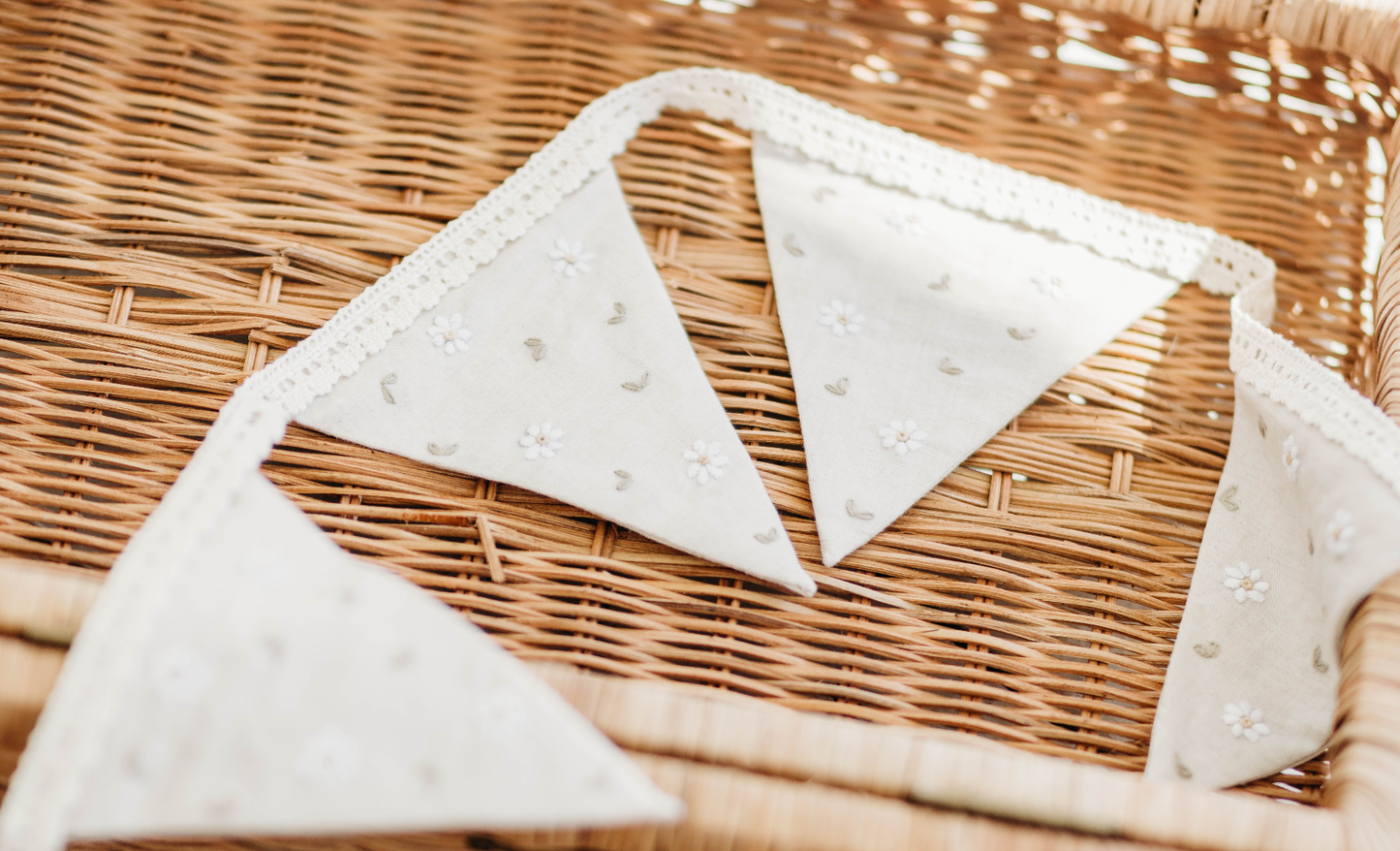 Embroidery Bunting Flag - Daisies