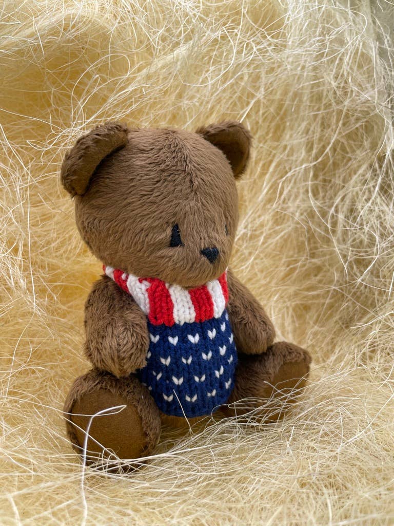 Teddy bear in sweater (assortment)