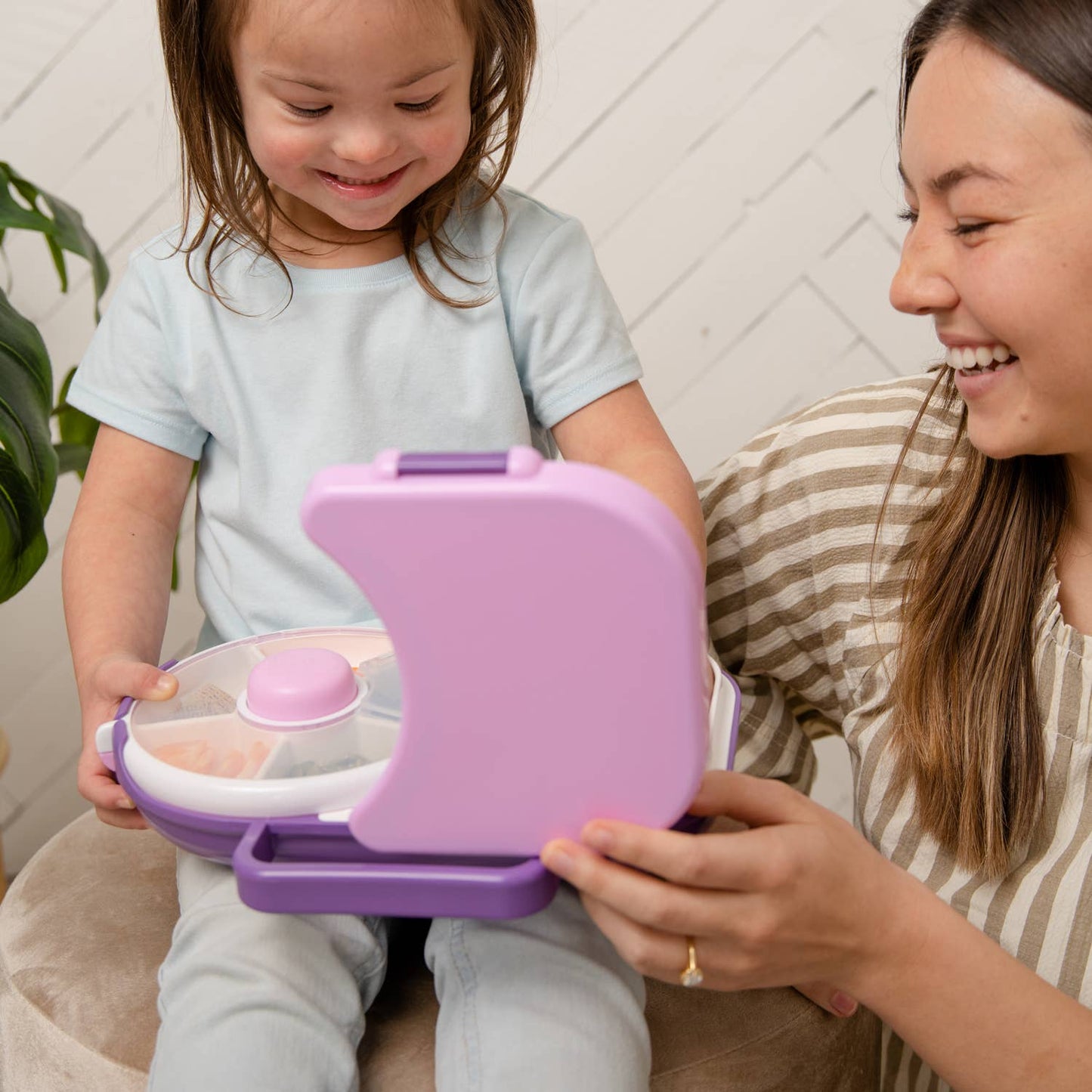 GoBe Kids 2-in-1 Lunchbox with Small Snack Spinner Flip | Mint Green