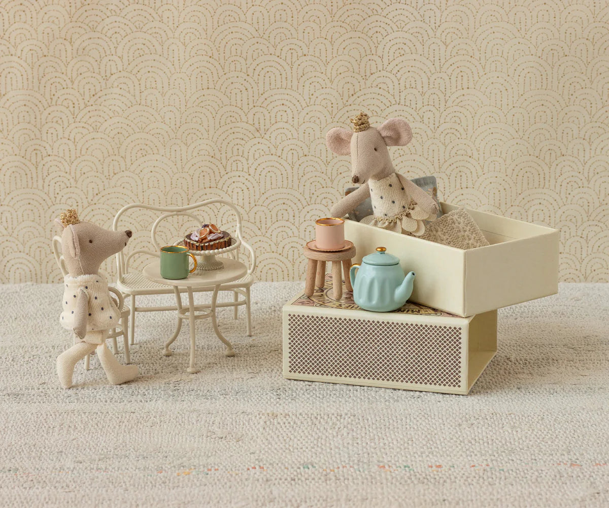 Royal Twins in Matchbox