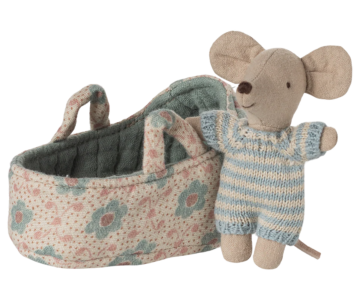 Baby Mouse in carry cot -Blue