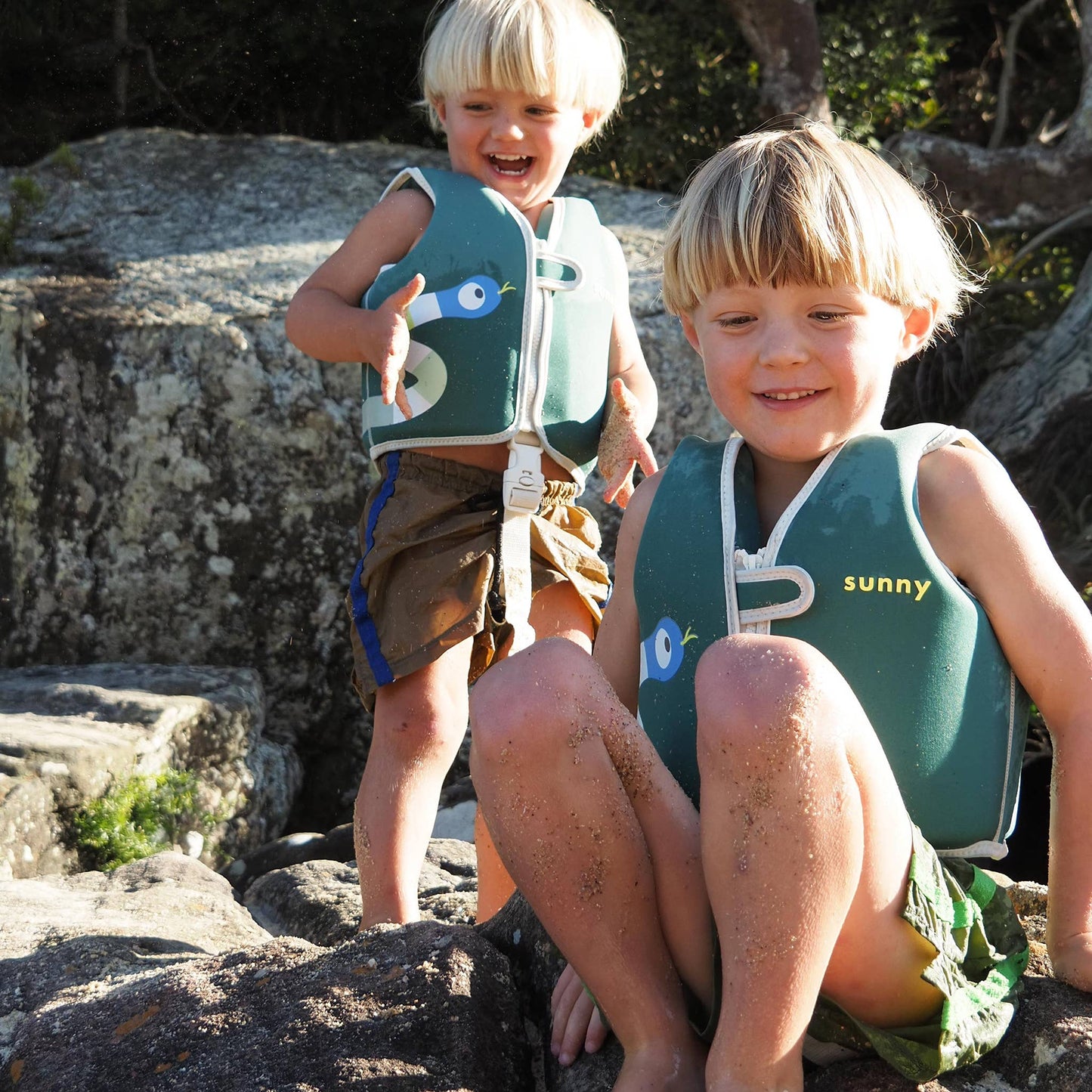 Float Vest 1-2 Into the Jungle Green