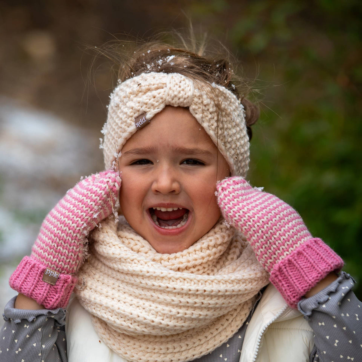 Classic Knit Winter Mittens for Kids 1-12, Stripe Pattern