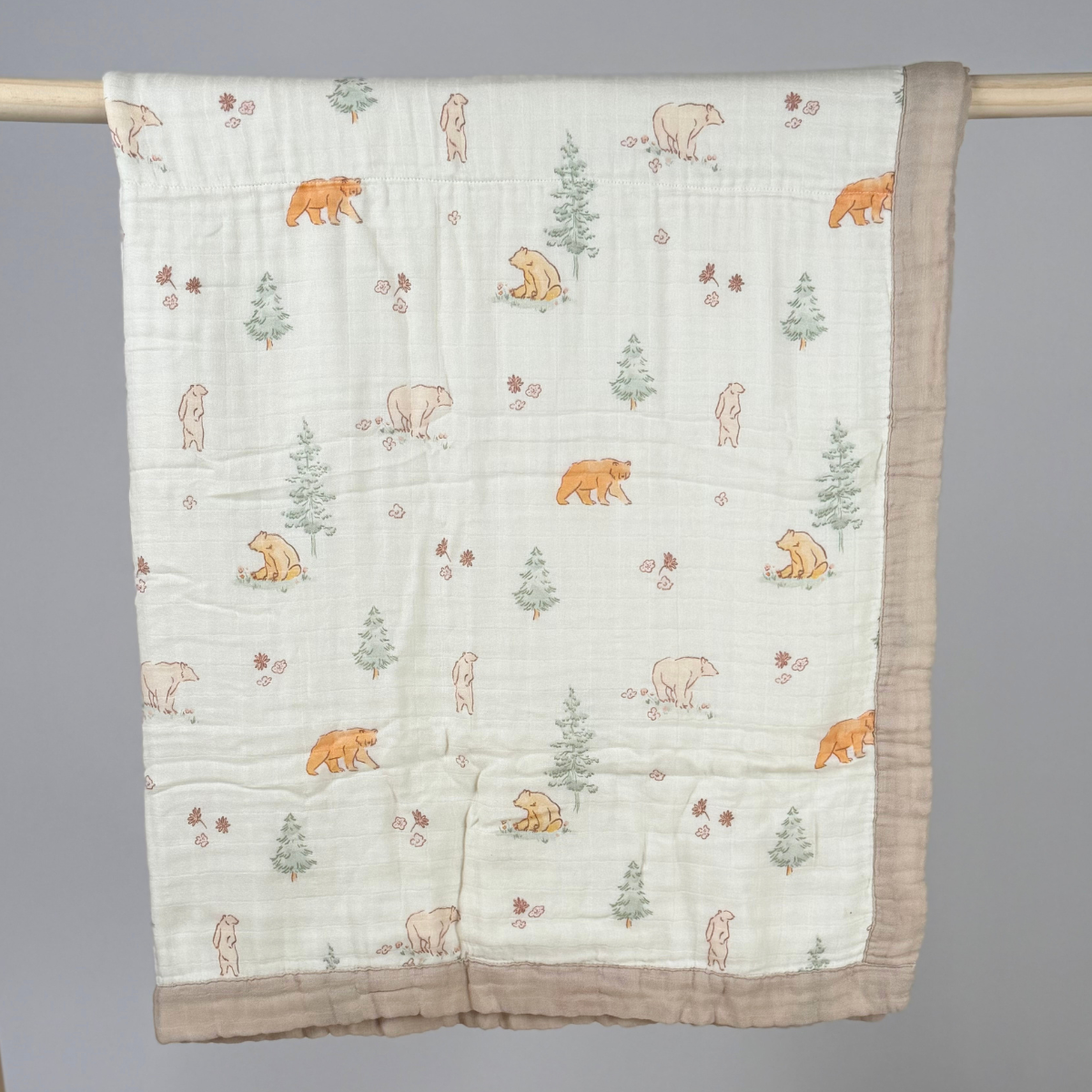 Spring Bear Bamboo Muslin 4-Layer Quilt