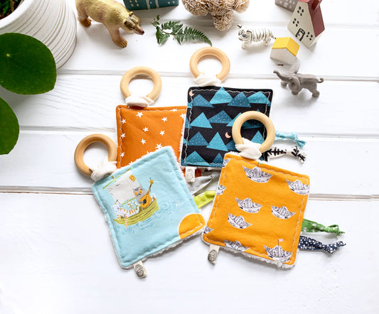 Crinkle Toy | Moons Stars