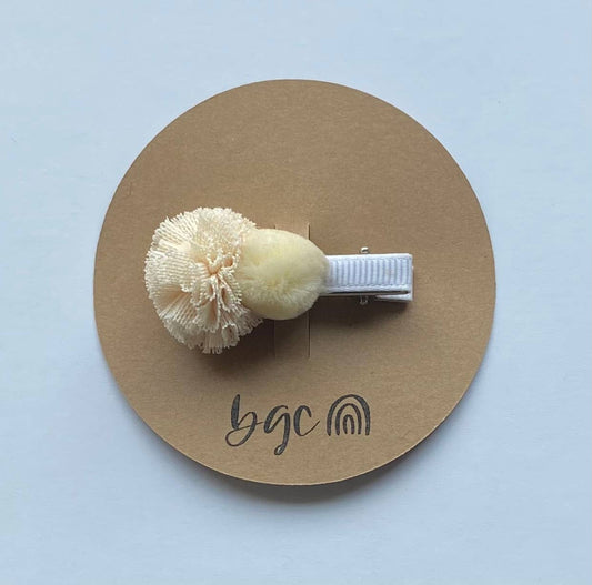 Tulle & Puffball Hair Clip | Ivory