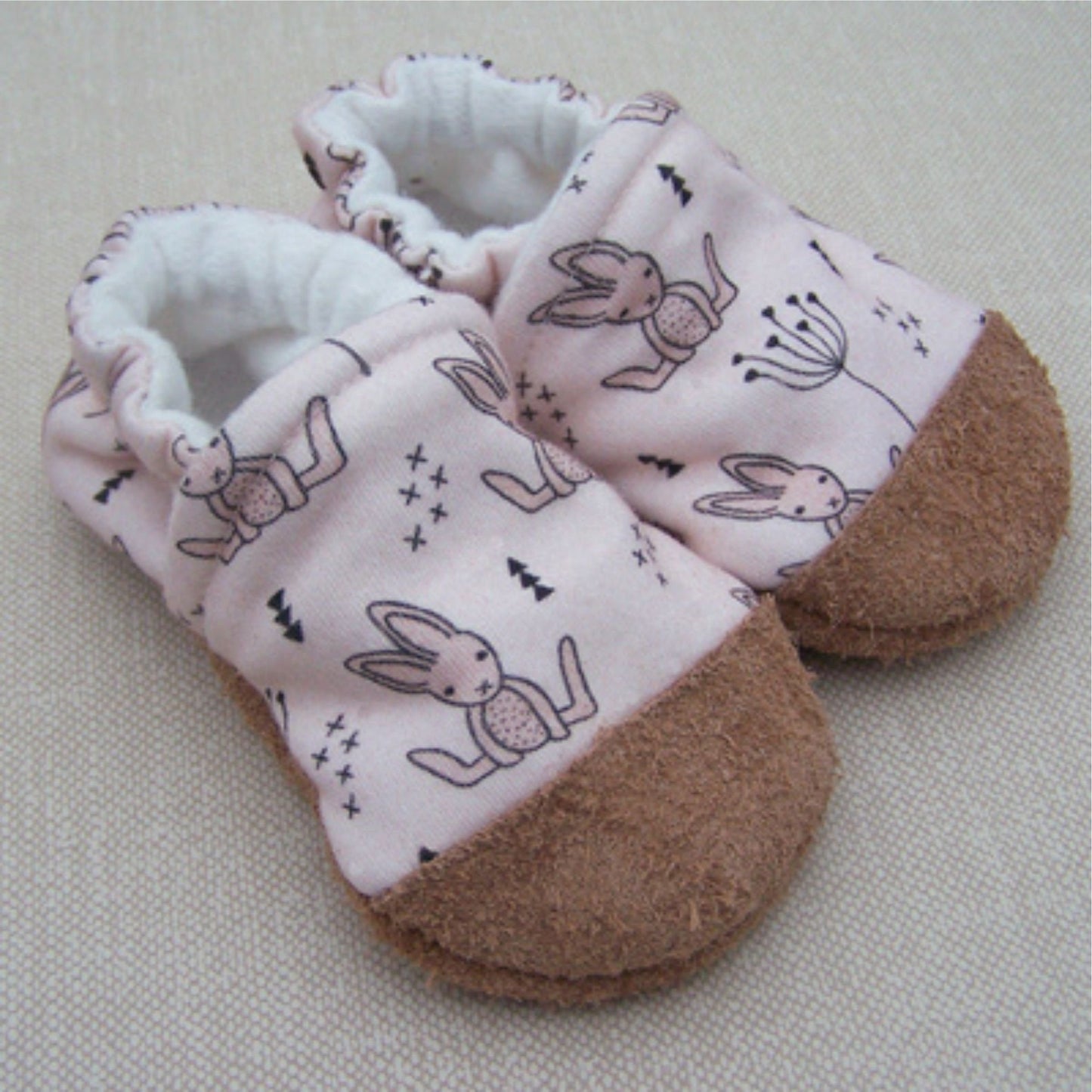 Snow and Arrow Organic Cotton Infant and Toddler Slippers | Baby Bunny