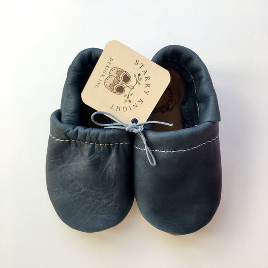 denim blue leather baby moccasin with inner elastic at top
