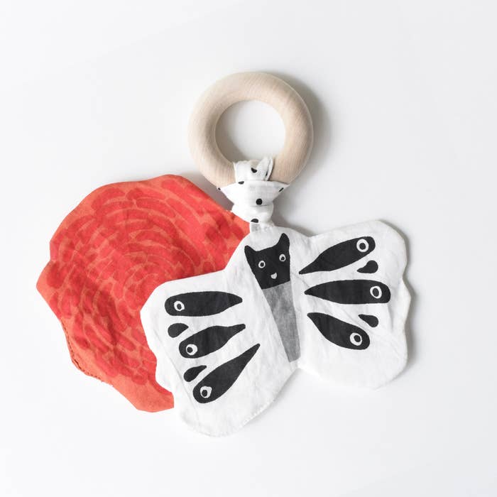 Wee Gallery Crinkle Teether